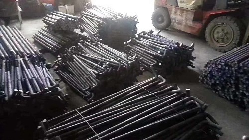 地腳螺栓規(guī)格型號(hào)是怎么打上去的？
